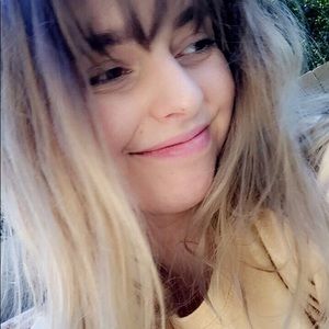 Meet your Posher, Zerina